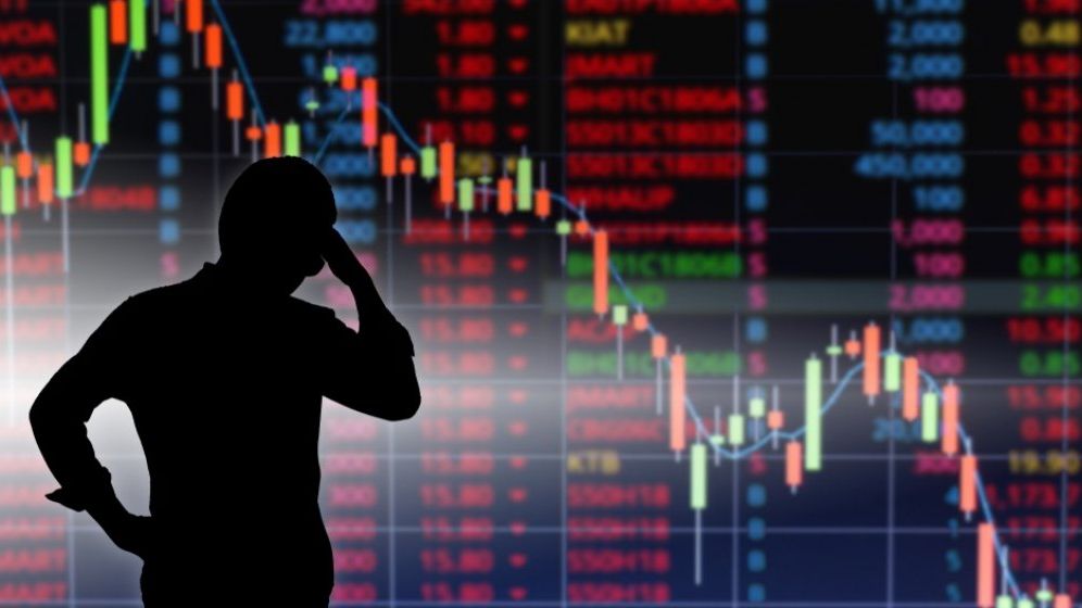 Noua tulpină COVID pune în genunchi bursele europene