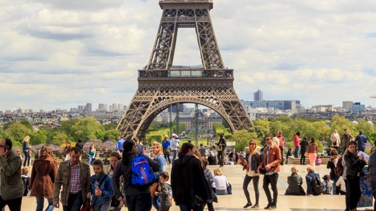 Manifestatie anticoruptie inspirata de protestele din Romania, la Paris;peste 6.000 de oameni si-au anuntat participarea