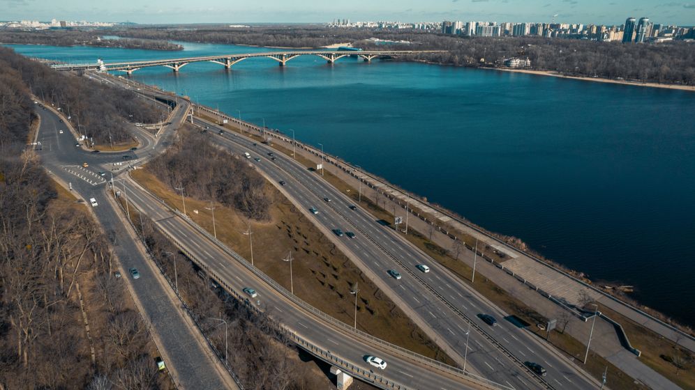 Armata rusă a amplasat puncte de trecere pe autostrada dintre Kiev și Sumî