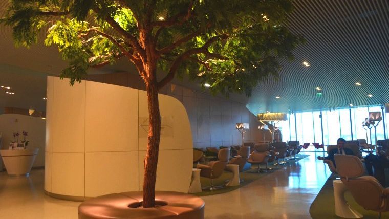 Cum arata unul dintre cele mai moderne aeroporturi din Europa: aici gasesti hotel, lounge-uri, muzeu, mini-gradinita si restaurante