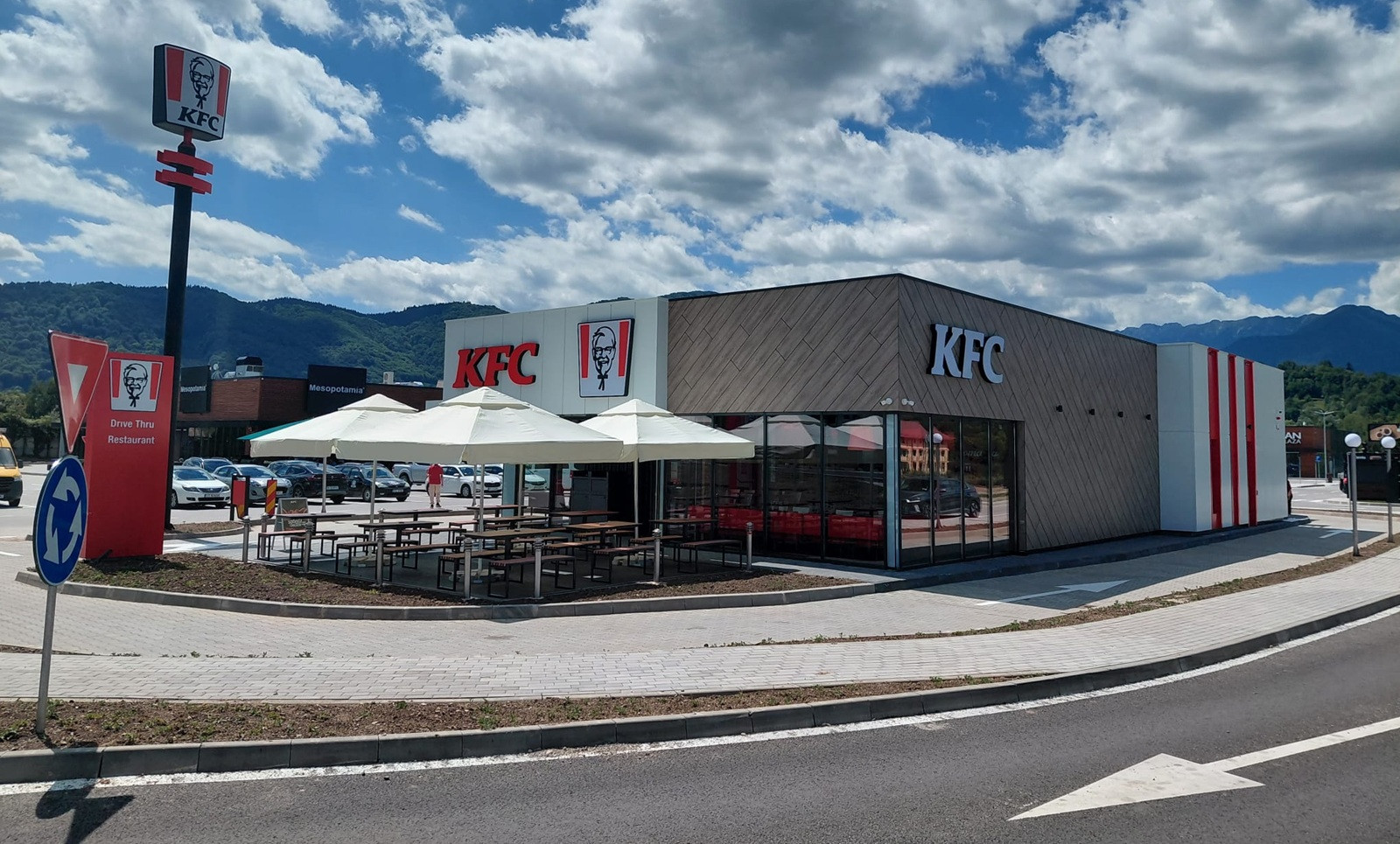 KFC a deschis restaurant lângă Castelul Bran