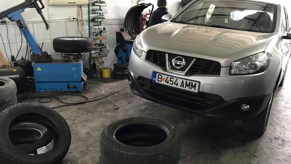 Cât te costă să schimbi anvelopele de iarnă