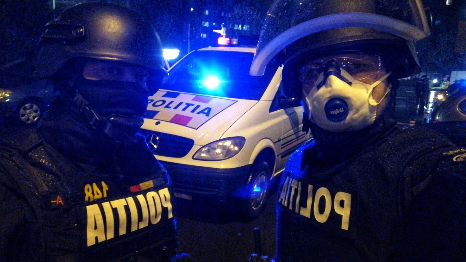 Poliția a oprit o petrecere din Craiova cu 62 de persoane și a dat amenzi de peste 130.000 de lei