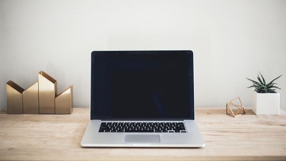 11 moduri de a reduce impactul laptopului tău asupra mediului înconjurător