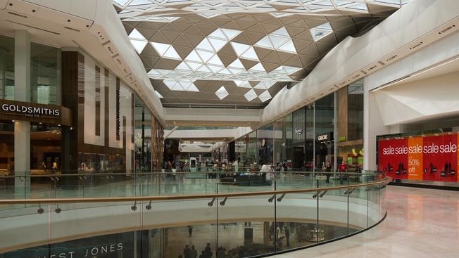 RoRetail: Magazinele din retailul non alimentar nu își reiau activitatea în centrele comerciale incorecte, în primele două zile, ci de miercuri