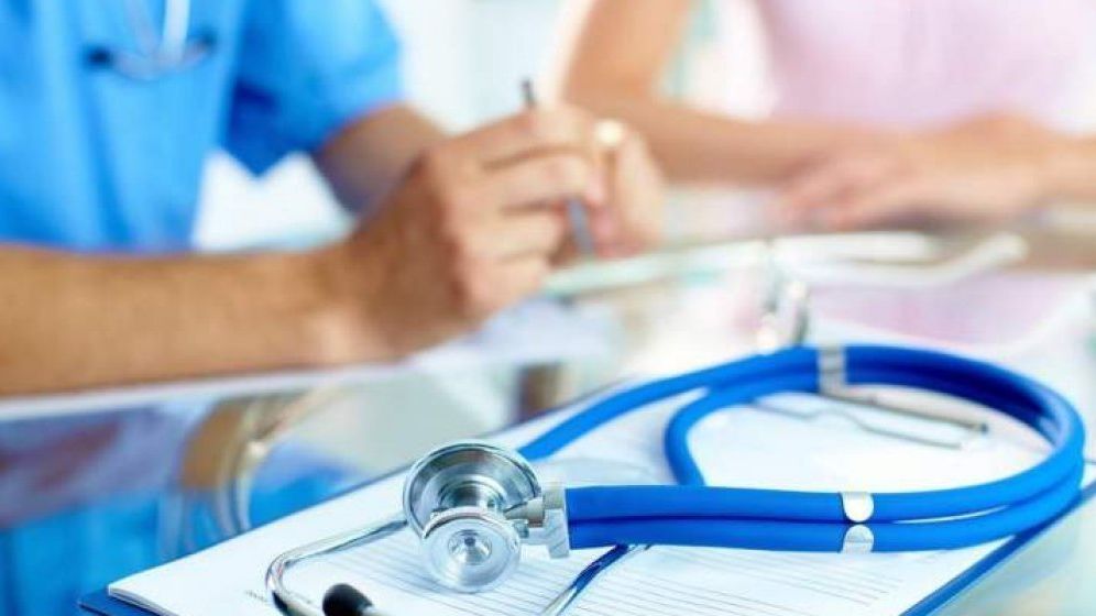 Cabinetele medicale şi farmaciile ar putea primi sprijin de la stat de 5.000 lei pentru materiale sanitare