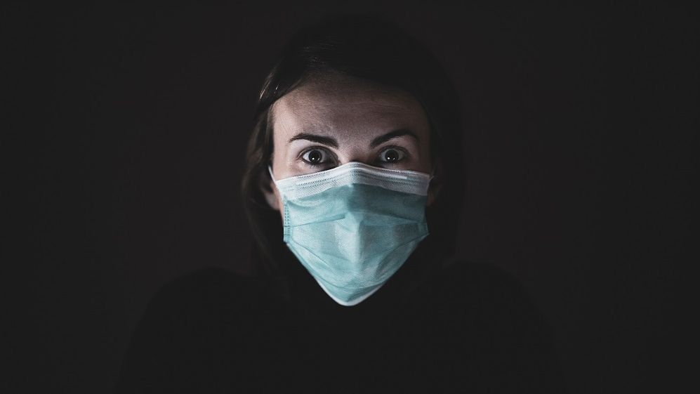 STUDIU | Ce lasă în urmă COVID-19: 1 din 3 pacienți cu forme severe dezvoltă o boală mintală