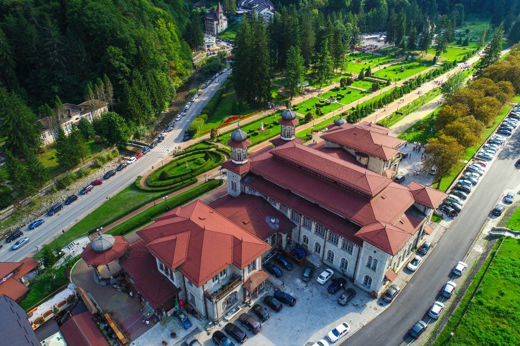 Primul cazinou din România, scos la vânzare pentru 1,45 milioane de euro - Imagine 2