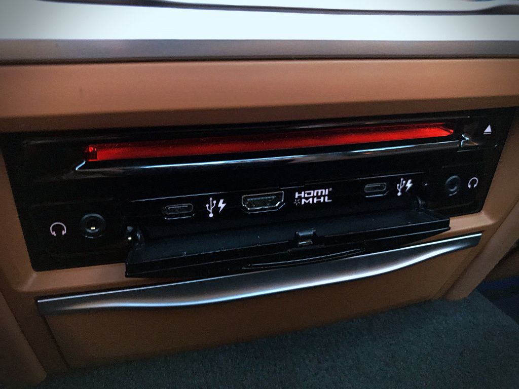 BMW 745e - Imagine 15
