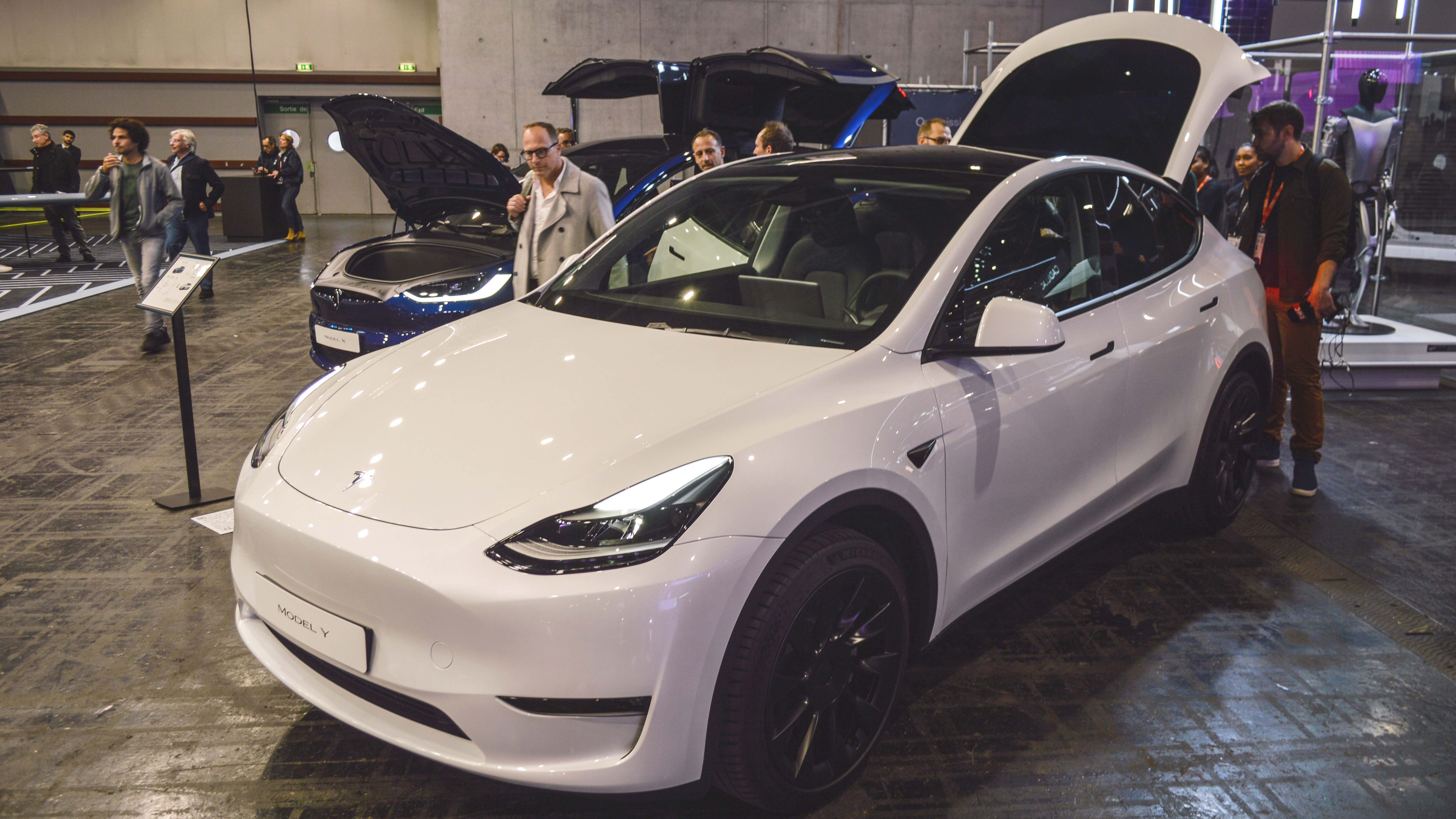 Tesla revine în topul vânzărilor din Europa. Pe ce loc se află Dacia Sandero în septembrie