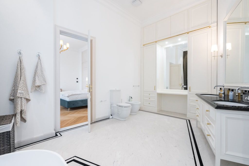 Cum arată un apartament de 2,5 milioane de euro din centrul Capitalei - Imagine 17