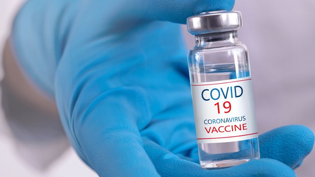 Scandal privind vaccinarea anti-COVID-19: mai multe vedete din Polonia s-ar fi vaccinat deși nu le venise rândul