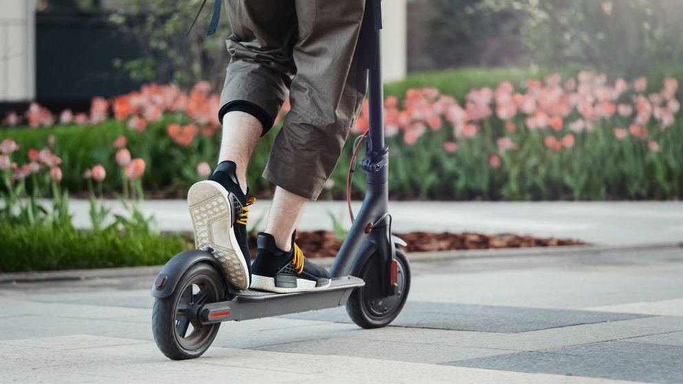 Sondaj: Trotinetiștii, cei mai periculoși participanți la trafic