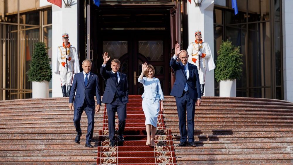 Avertisment de la doi senatori americani: Meta și Google să blocheze influența rusească în alegerile din Republica Moldova