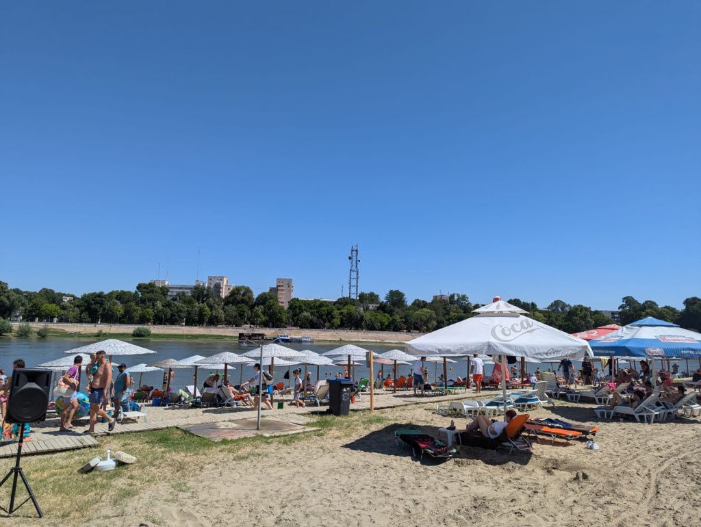 Samskara Beach: Cum arată plaja cu prețuri decente din apropierea Bucureștiului - Imagine 11
