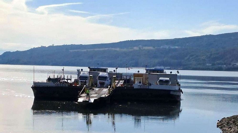 S-a reluat trecerea cu bacul la Dunăre, către Bulgaria