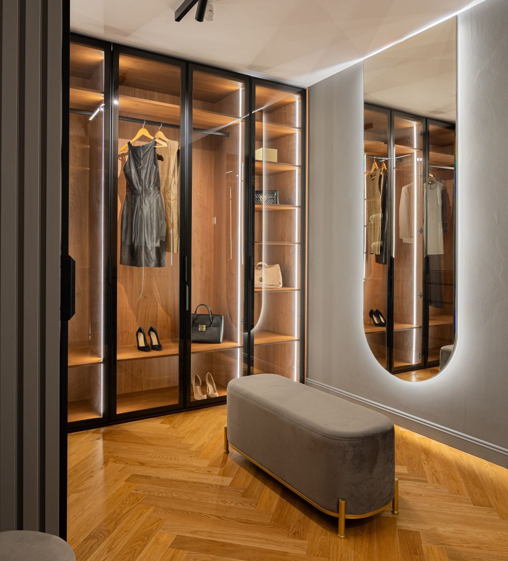 GALERIE FOTO | Bogații României dau pe o amenajare cât alții pe 3 apartamente de 2 camere în Bu - Imagine 15