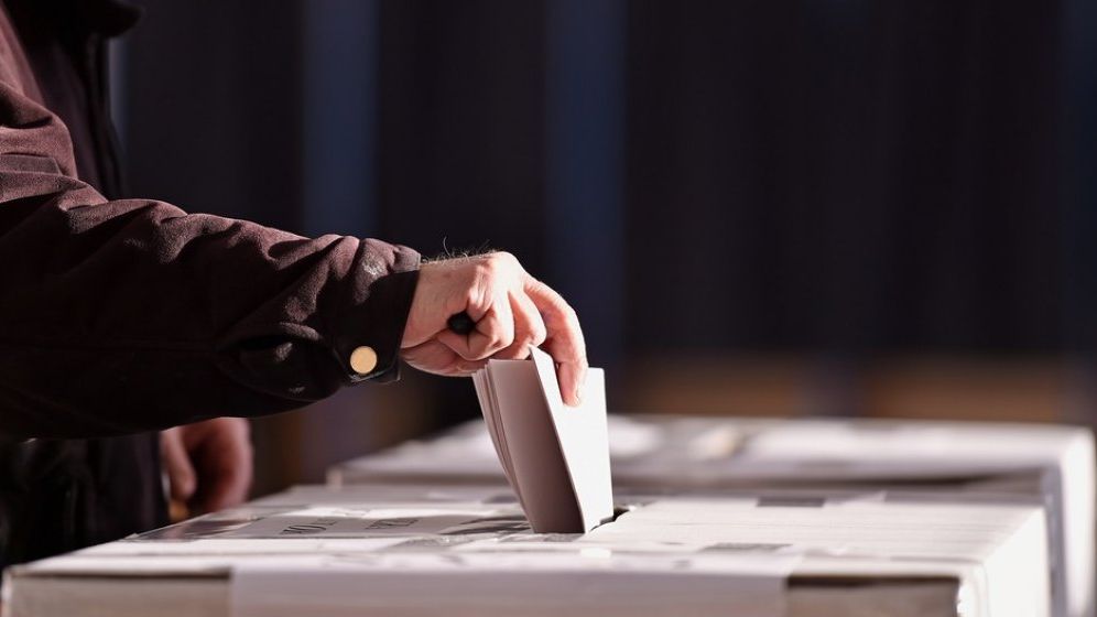 Decizie BEC: Trei buletine de vot si trei urne in fiecare sectie