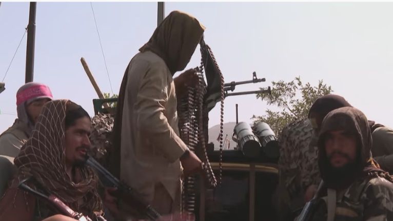 Haosul din Afganistan se vede și din Europa: la ce riscuri suntem expuși după preluarea puterii de către talibani