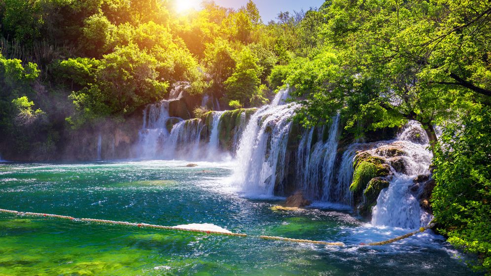 FOTO | Top CINCI cele mai frumoase piscine naturale din Europa