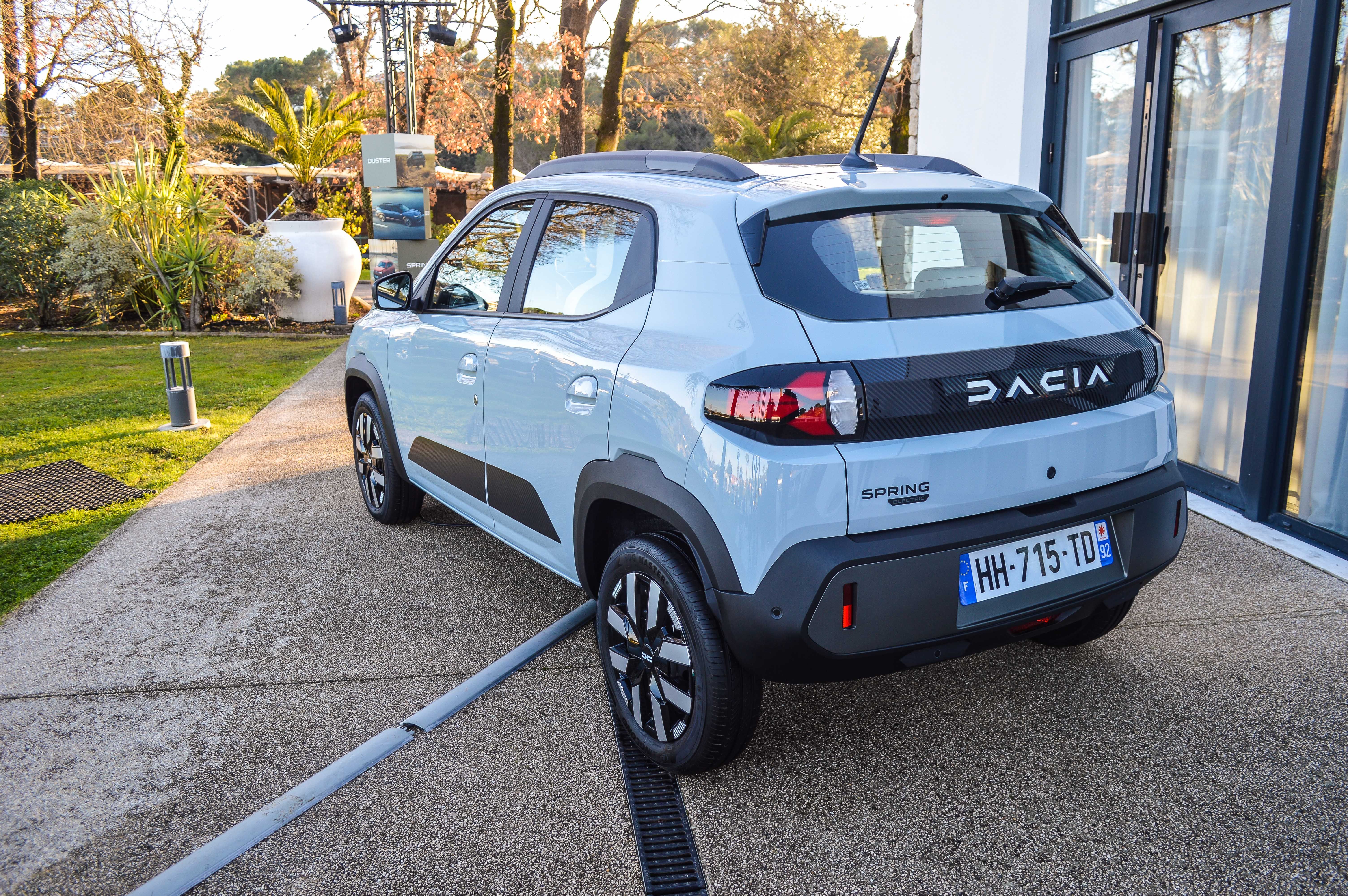 FOTO | Prim contact cu Dacia Spring 2026. Singura Dacie pe baterii ajunge la cota 100 - Poza 14