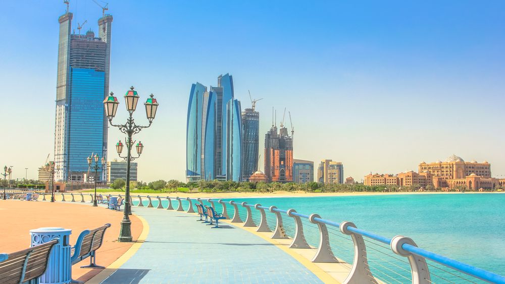 Mersul la cumpărături este permis în Abu Dhabi doar cu certificat de vaccinare sau test PCR