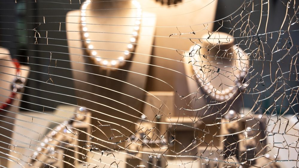 Magazin de lux prădat: Prejudiciul s-ar ridica la 15 milioane de euro