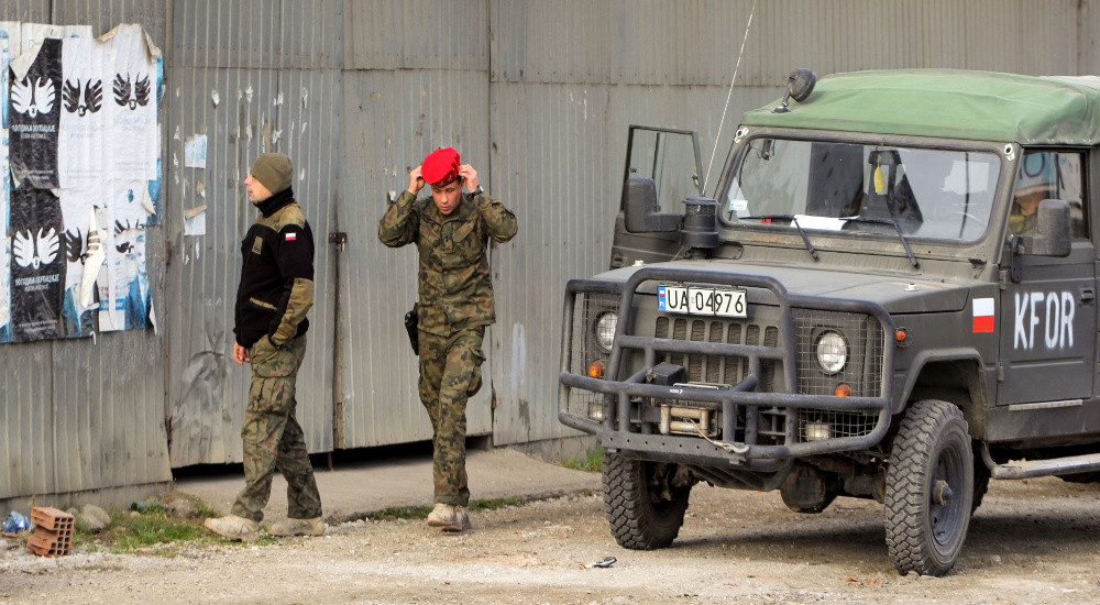 Serbia ridică alerta teroristă la maximum după un atac asupra unui jandarm la Ambasada Israelului. Agresorul a fost ucis