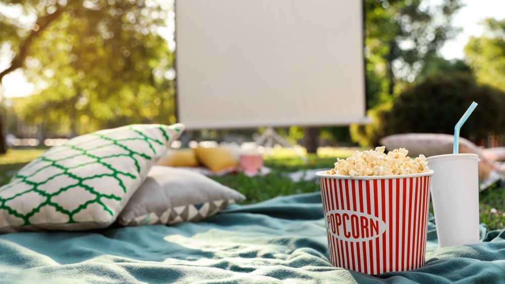 Cinema sub stele: Filme difuzate în fiecare weekend în parcurile din Sectorul 6