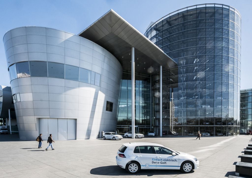 Volkswagen Transparent Factory - Imagine 12