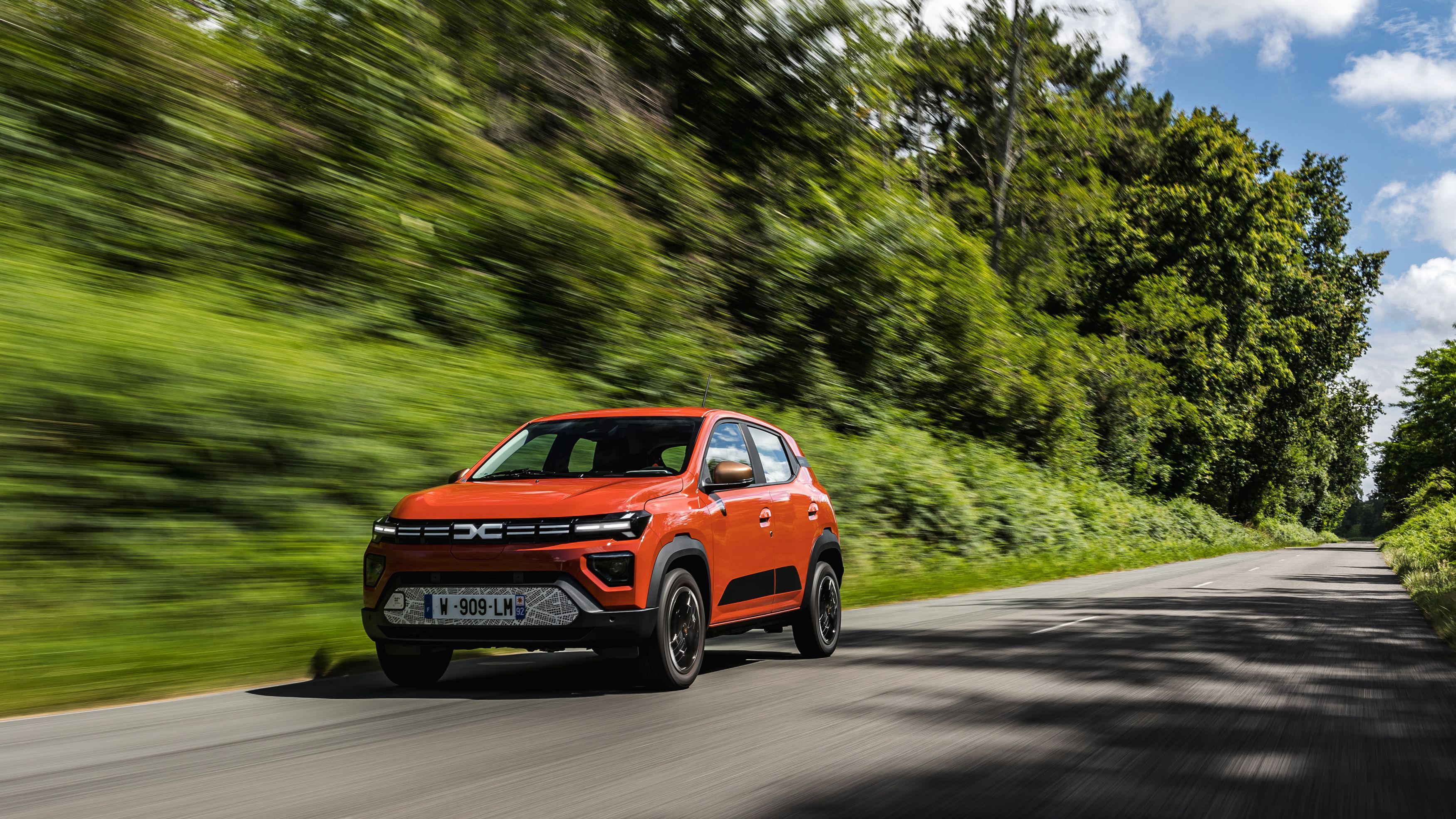 Dacia Spring, la preț de bicicletă pe o mare piață europeană. Cum este posibil