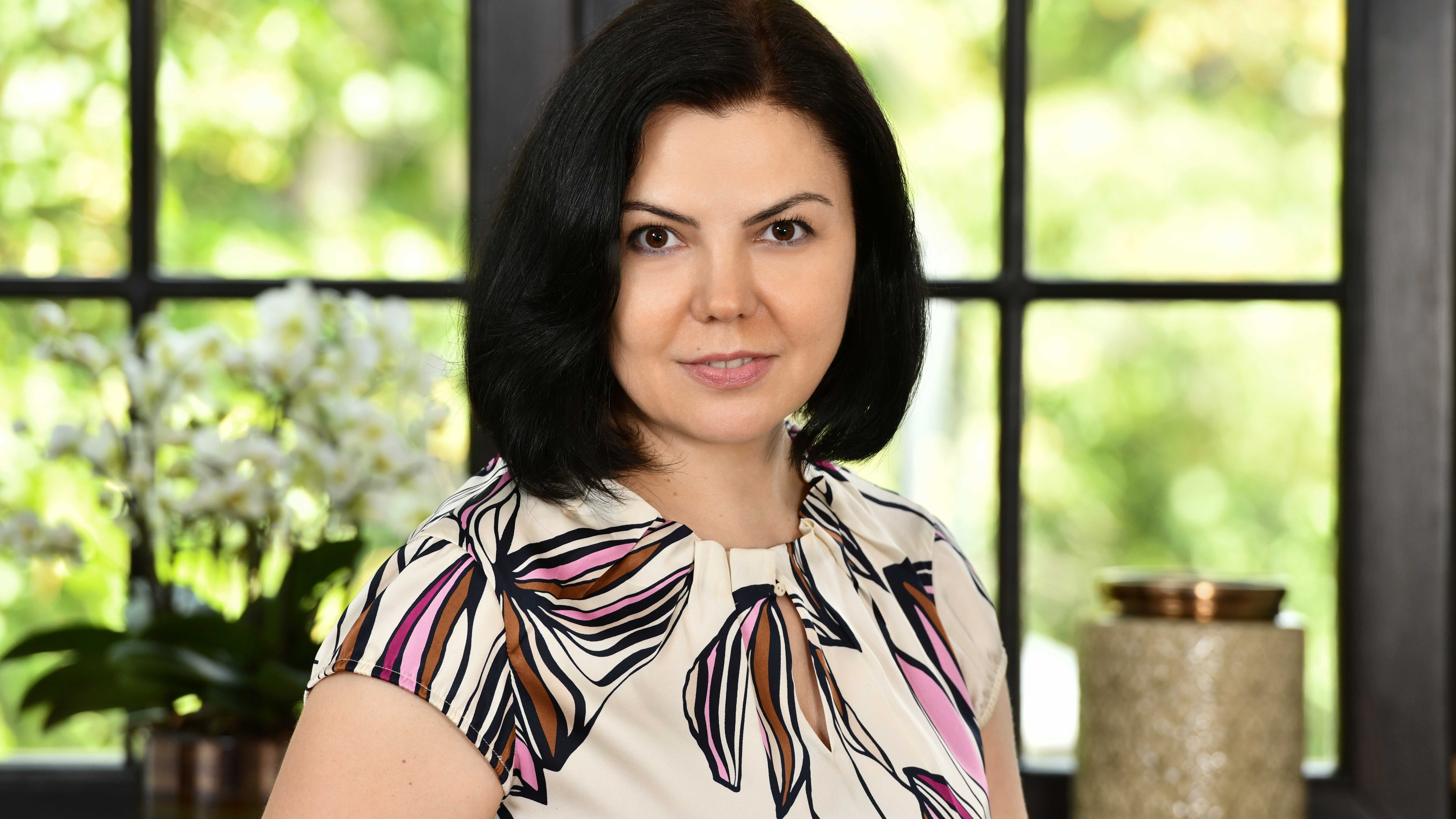 CEO Corner cu Mihaela Bîciu, femeia din lumea brokerilor care vrea să democratizeze investițiile la bursă