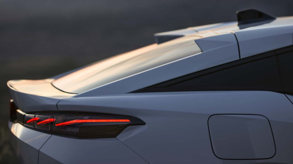 GALERIE FOTO | Peugeot a prezentat versiunea 100% electrică a lui 408 - Imagine 9