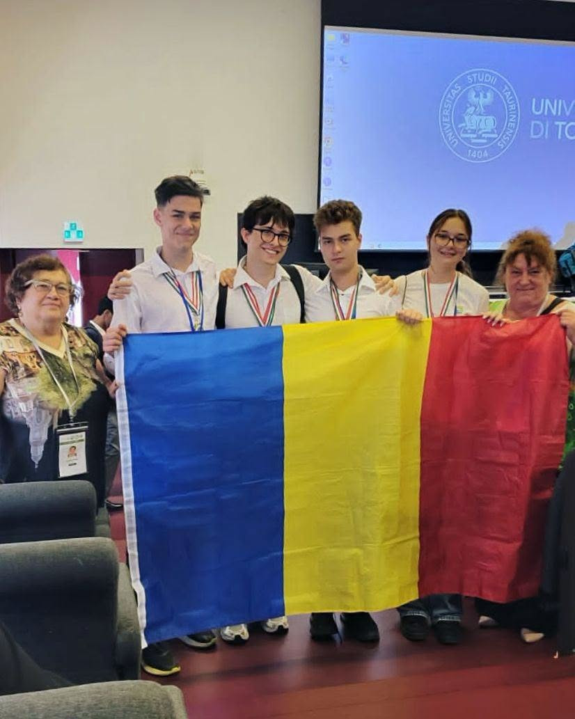 O nouă performanță pentru România la o olimpiadă internațională. Elevii români au obținut 9 medalii