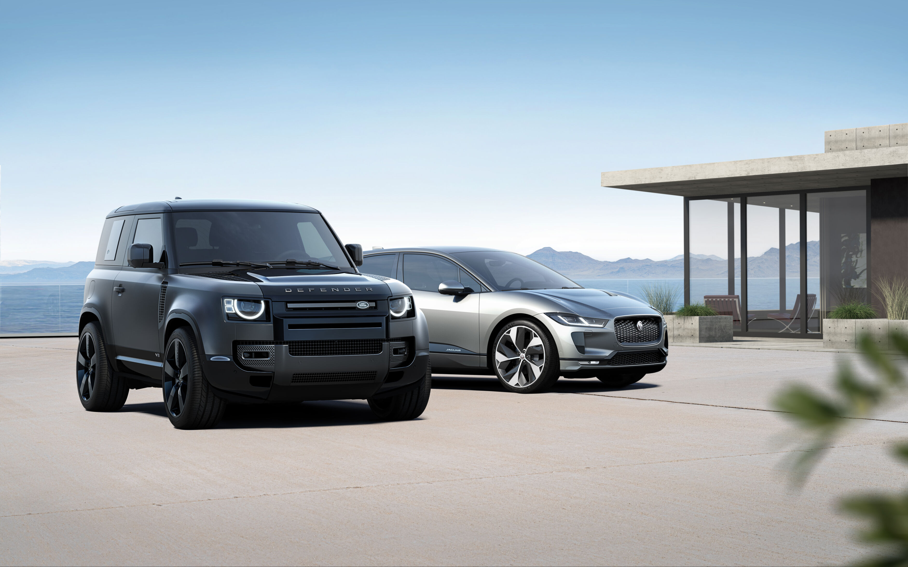 Jaguar Land Rover dă afară 4.000 de angajați. De vină ar fi scăderea vânzărilor și taxele lui Trump