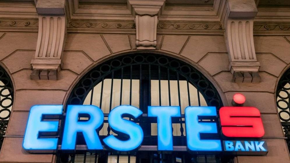 Proprietarii BCR vor să cumpere o nouă bancă: Austriecii spun că „au ochi” și pentru România