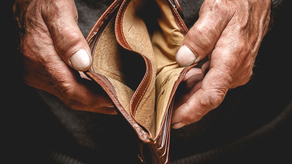 Ajunsă la 5%, inflația crește cu viteza bulgărelui de zăpadă. BNR recunoaște că românul de rând este cel mai afectat, dar nu este sigură că scumpirile pot fi oprite