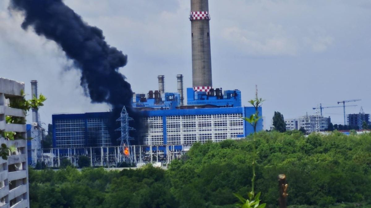 Al doilea incendiu la CET Vest. Mesaj RO-ALERT pe o rază de aprox. 3000 m în jurul focarului. Reacția ELCEN<br>