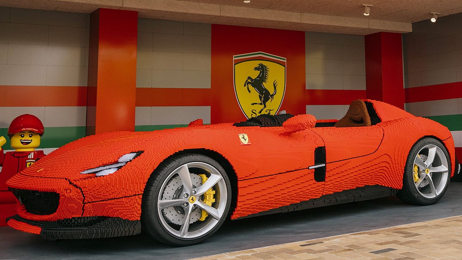 Cel mai ieftin Ferrari din lume costă doar 36.000 de euro, dar ascunde un secret: este din Lego