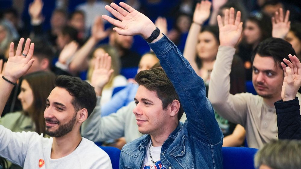 Rompetrol pune la bătaie 100 de locuri în programele de internship pentru studenți