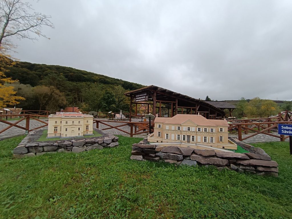 GALERIE FOTO: Parcul Mini Transilvania sau cum să faci un tur în Ardeal în mai puțin de o oră - Imagine 38