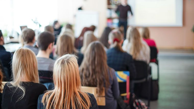 Liga studentilor Iasi: Coalitia de Guvernare instaureaza de jure o dictatura