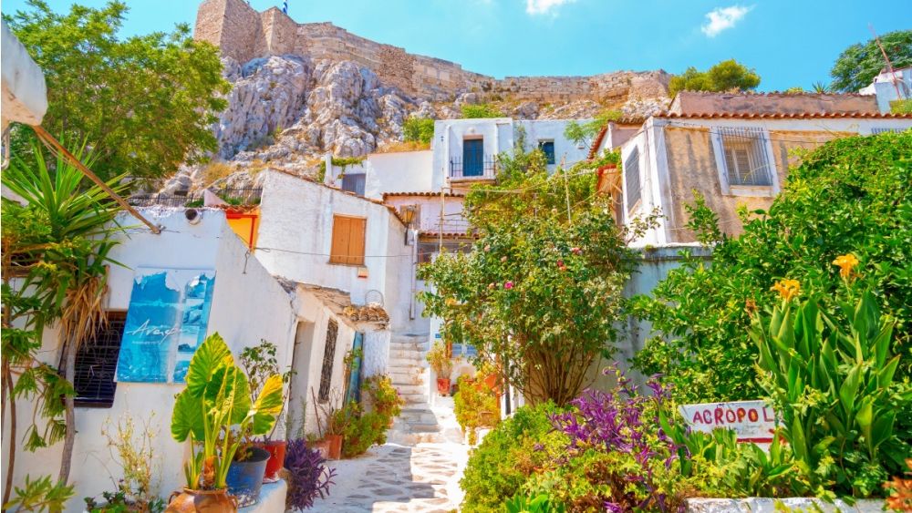 GALERIE FOTO: Anafiotika, „perla neștiută” din Atena. Ce poți face în cartierul pitoresc de sub Acropole