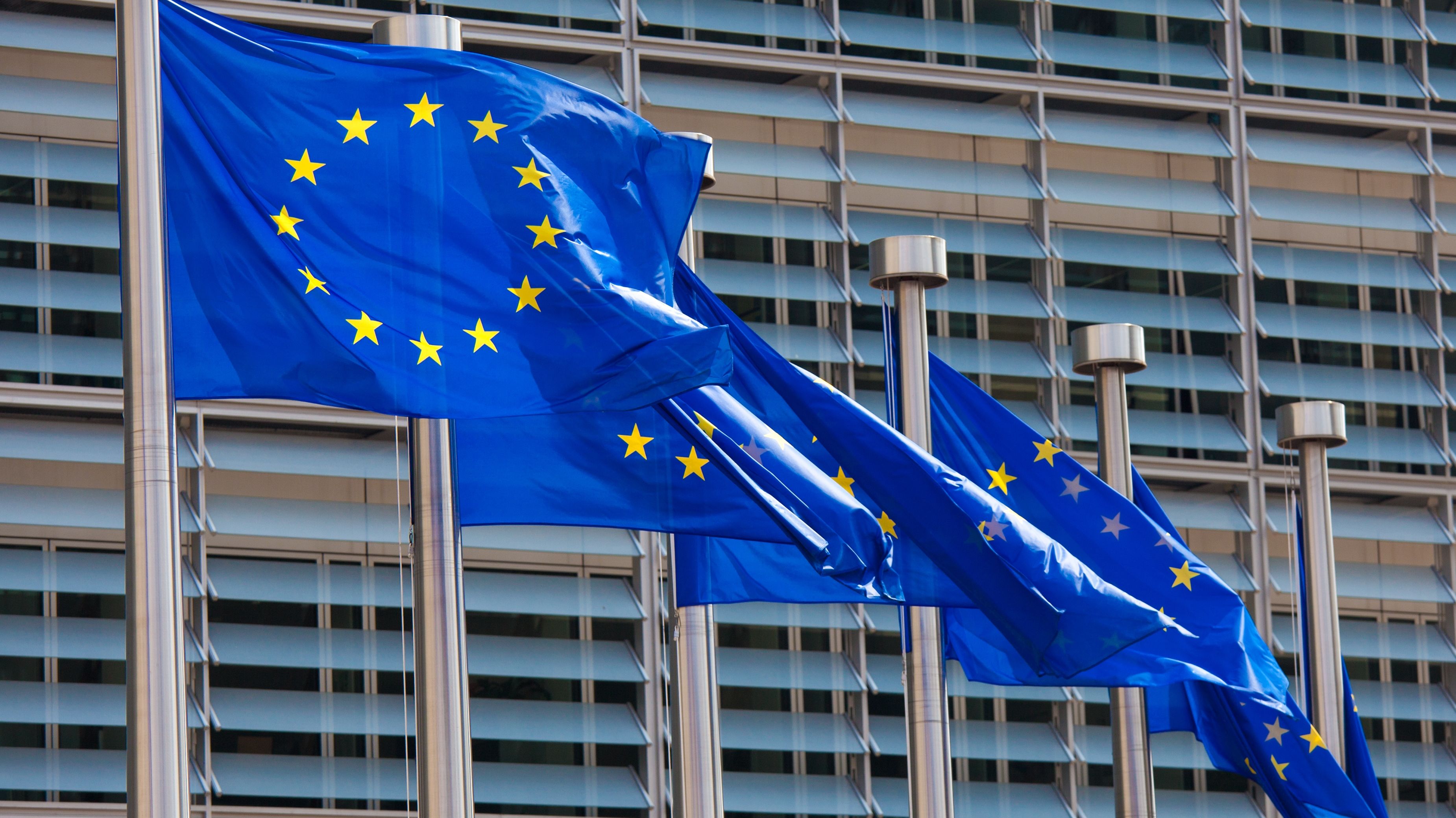 Cine atrage fonduri europene in Romania