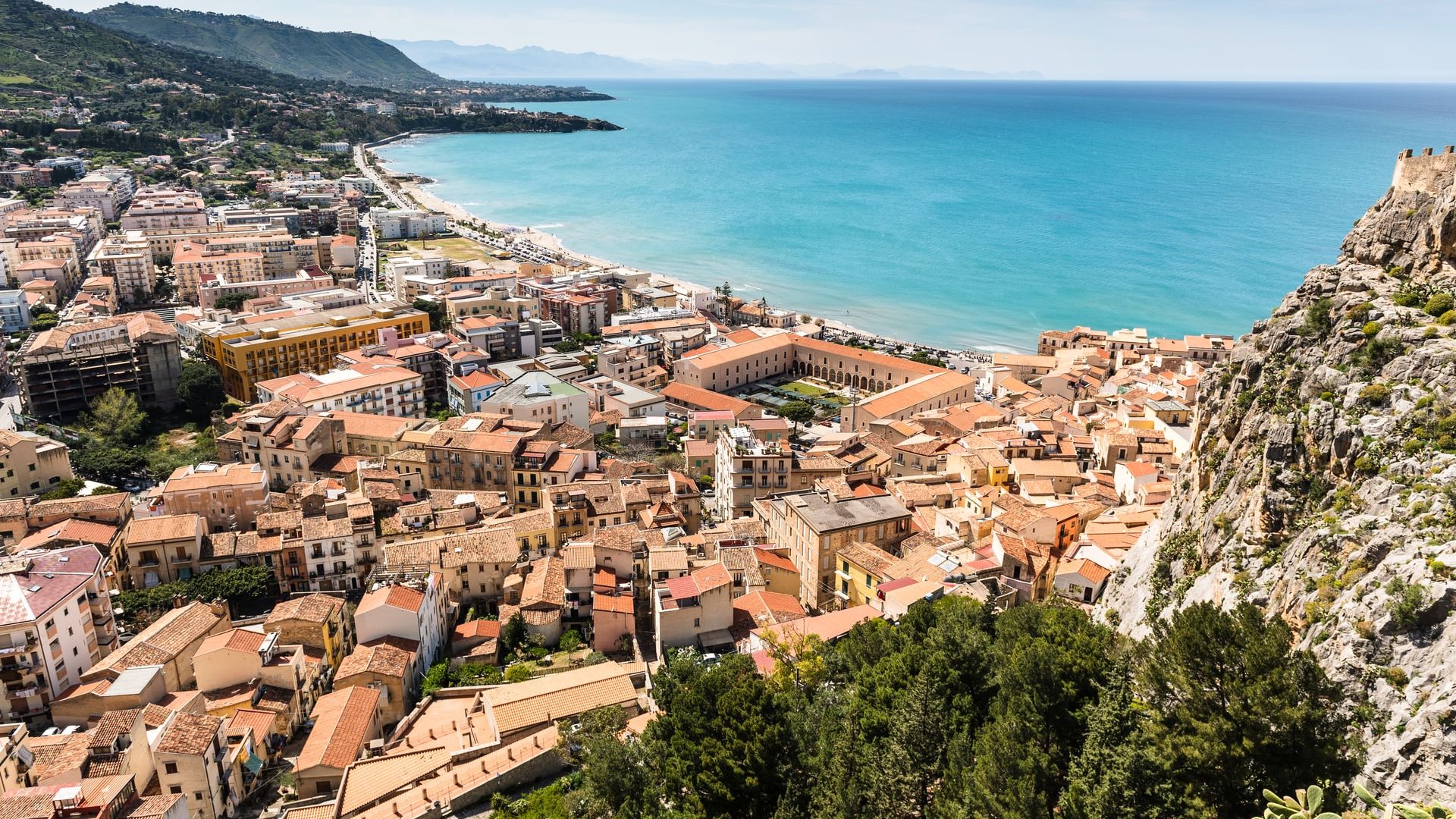 Turism post-covid | Sicilia va plăti jumătate din biletul de avion și o treime din cazare pentru turiștii care vor să o viziteze la toamnă