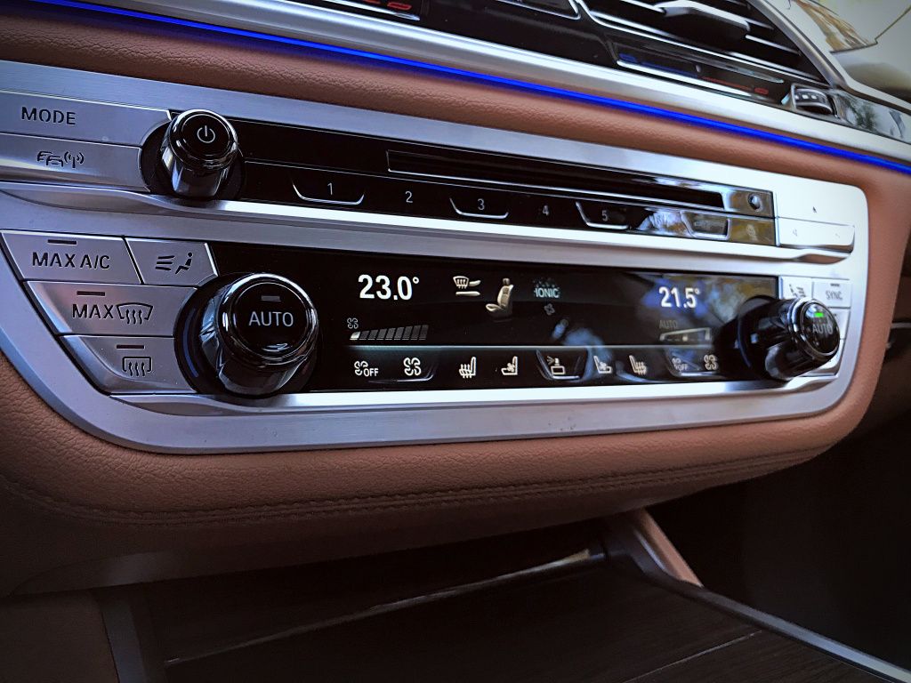BMW 745e - Imagine 28