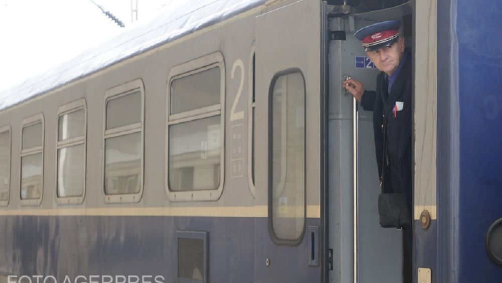 Angajări CFR în plin sezon estival: Ce posturi vacante caută să ocupe operatorul feroviar în București și în alte orașe