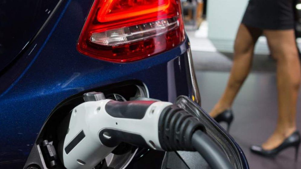 Piața stațiilor de încărcare a mașinilor electrice s-ar putea tripla în 2022