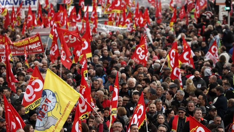 Joia neagra in Franta. Toata tara este paralizata de o greva generala