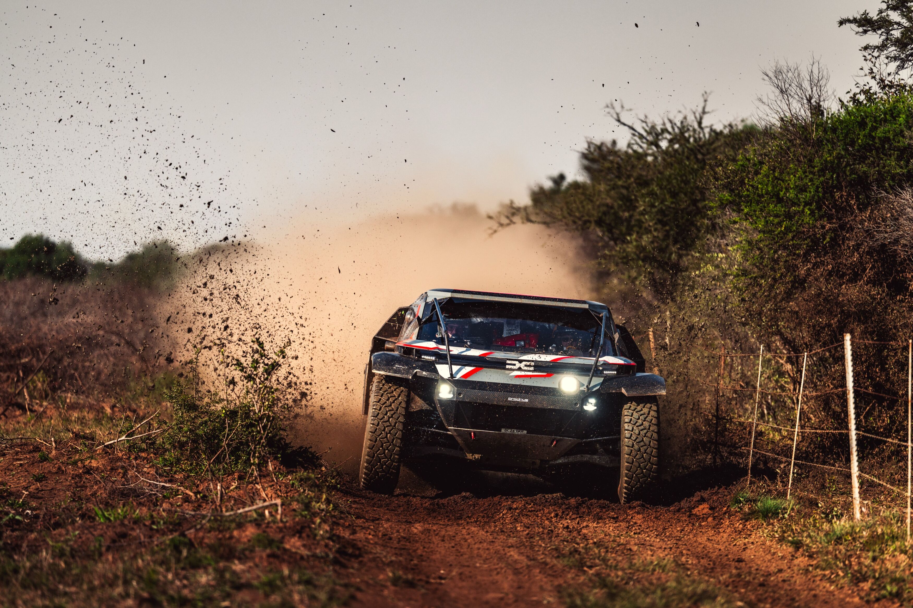 Dacia a făcut retrospectiva primului sezon în raliuri. Al-Attiyah: Uneori, mai și greșim - Poza 5